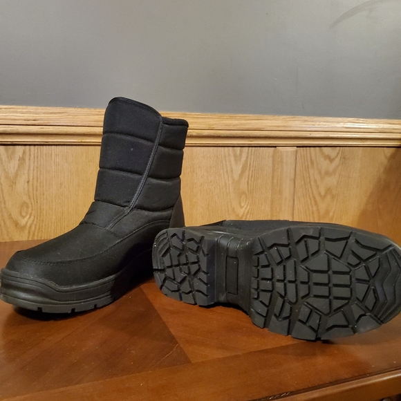 3M Thinsulate size 12 men's boots - Picture 2 of 3